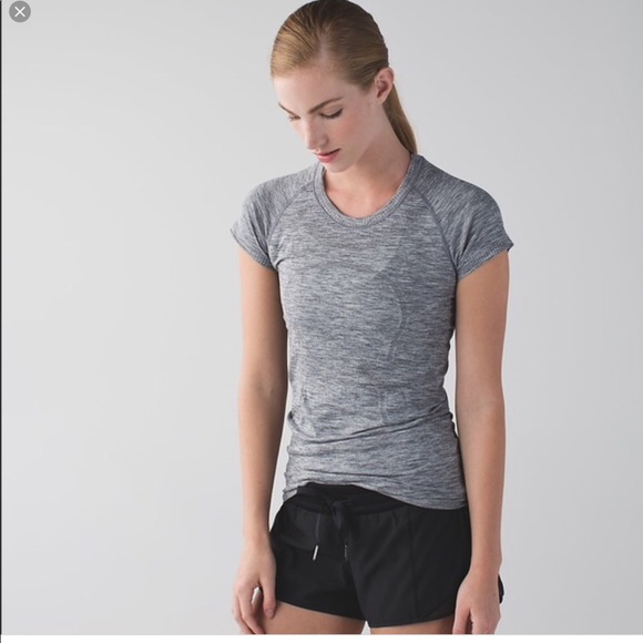 lululemon athletica Tops - Lululemon Swiftly Tech Crew Silverscent technology